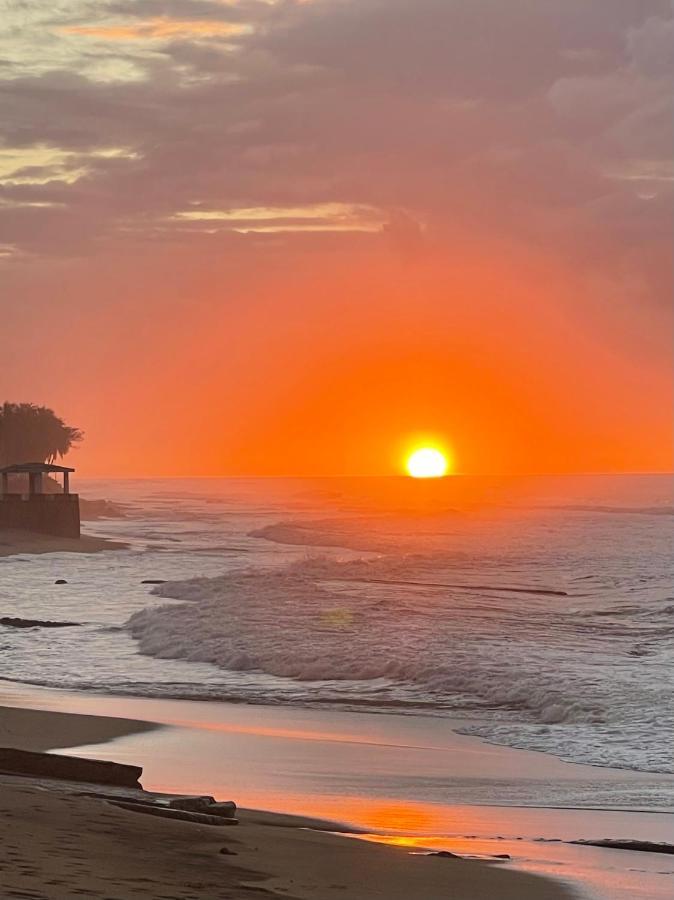 Aguada Beach Condos エクステリア 写真