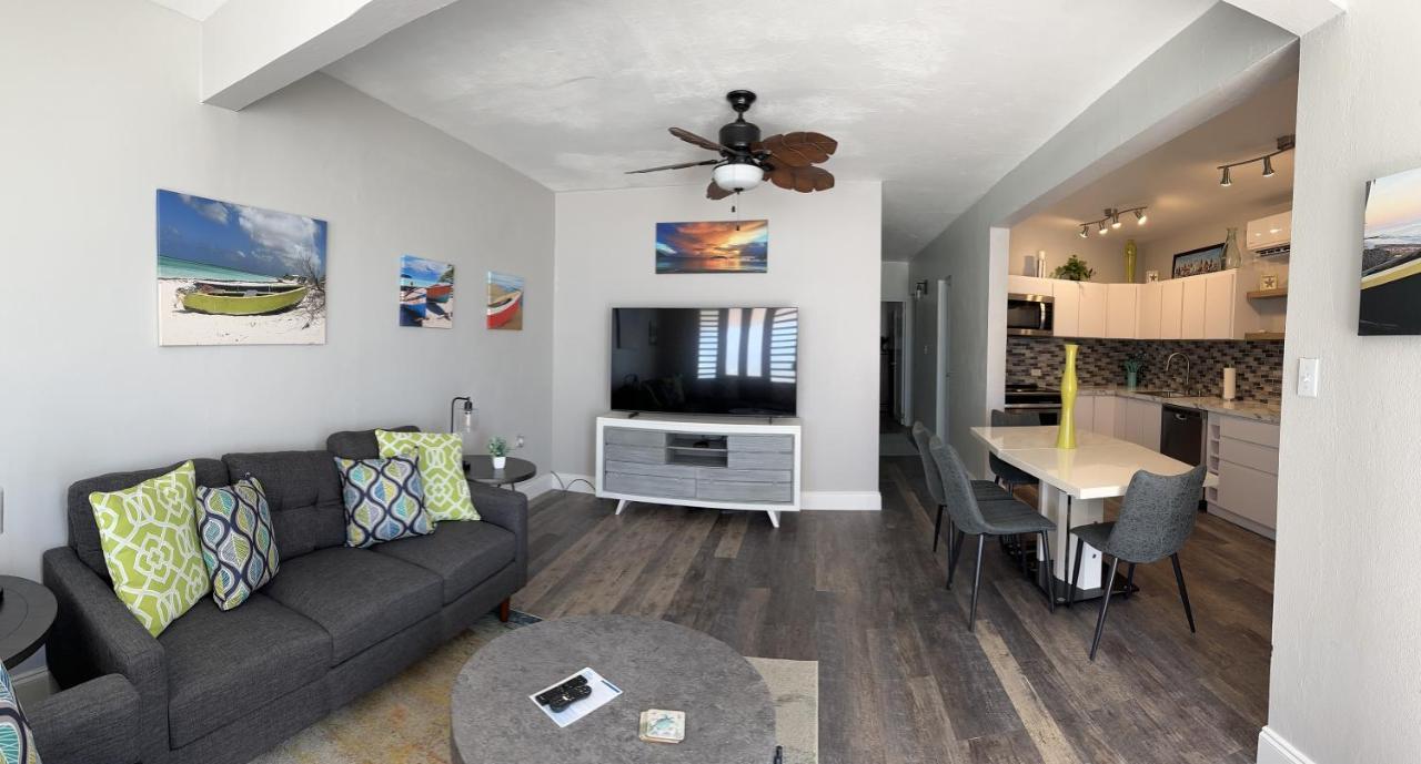 Aguada Beach Condos エクステリア 写真