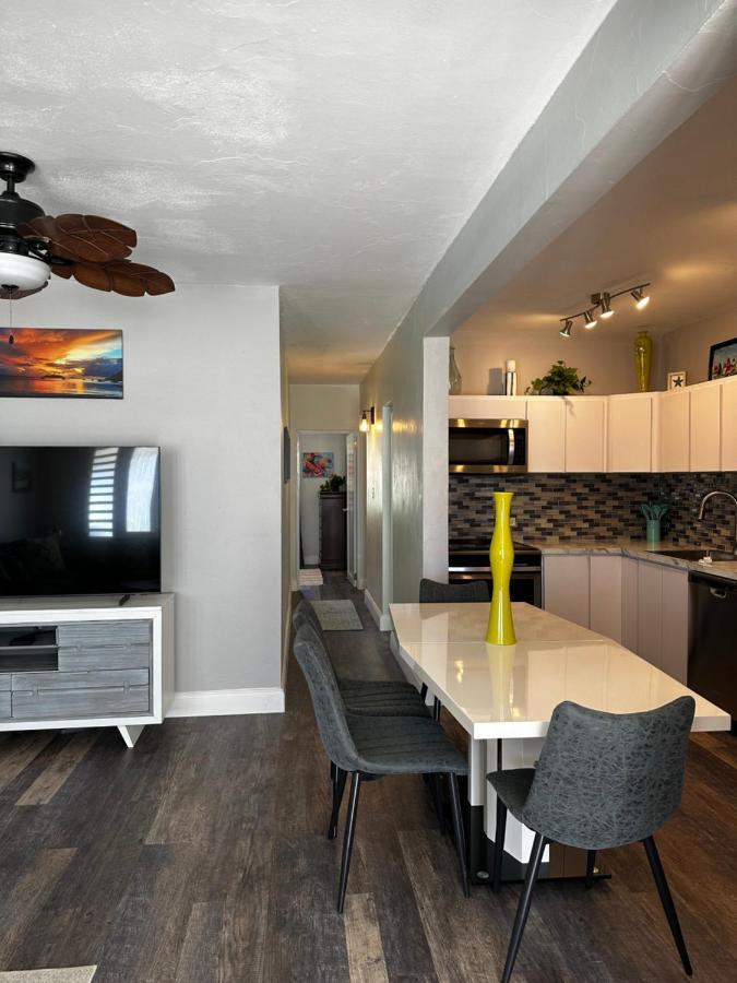 Aguada Beach Condos エクステリア 写真