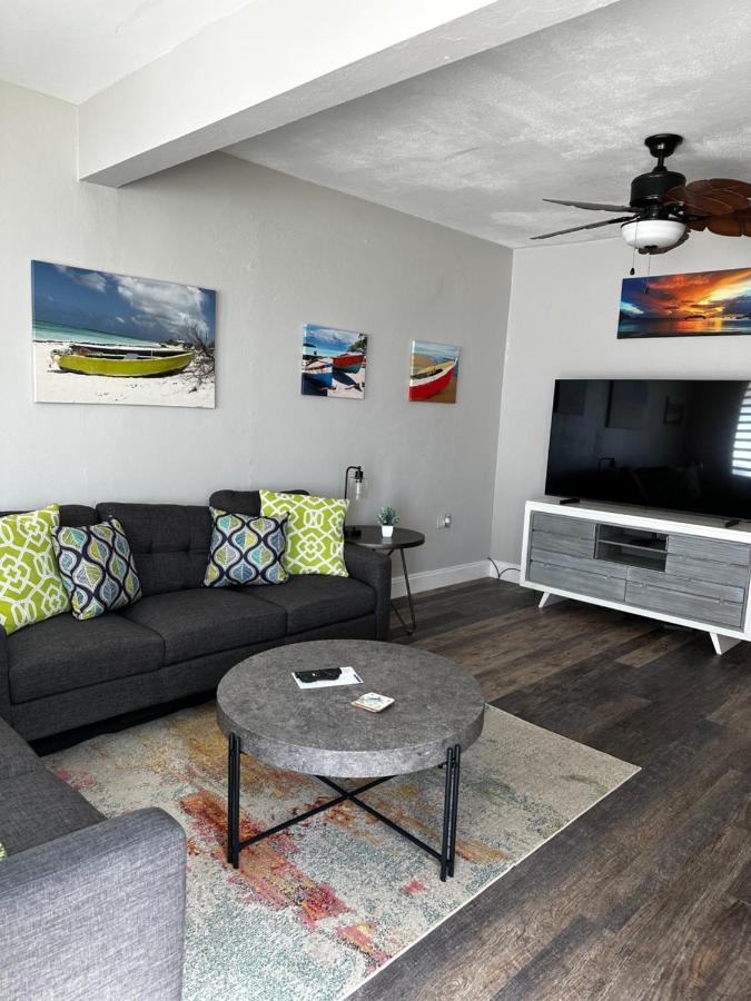 Aguada Beach Condos エクステリア 写真
