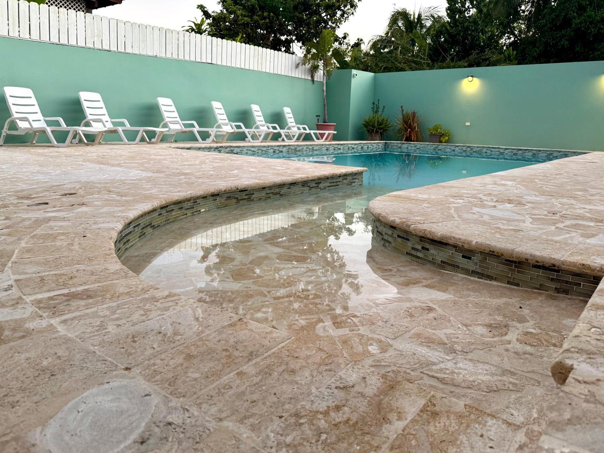Aguada Beach Condos エクステリア 写真