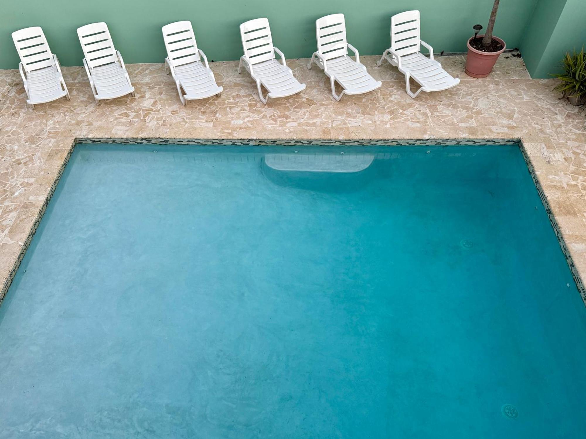 Aguada Beach Condos エクステリア 写真